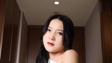 高颜值明星脸妹子在家被调教  红唇嫩臀酥乳