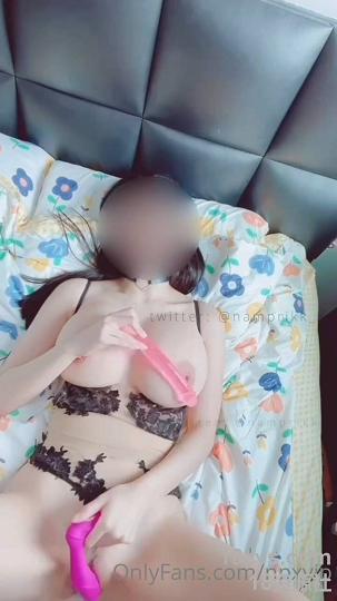 九头身极品巨乳网红反差女神Npxvip私拍完结，顶级骚货专用精盆细腰丰乳肥臀，男人泄欲神器490